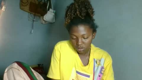 clarisse98 online show from 12/02/25, 02:50