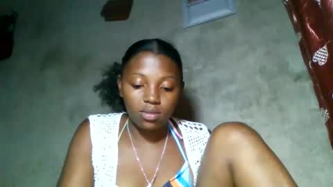 Snapshot of clarisse98 chatting on 05/13/26, 12:13 clarisse98 online show from 05/13/26, 12:13