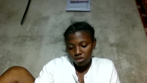 Snapshot of clarisse98 chatting on 05/25/26, 01:06 clarisse98 online show from 05/25/26, 01:06