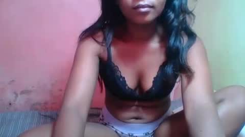 Snapshot of clarissezz chatting on 05/12/26, 06:43 clarissezz online show from 05/12/26, 06:43