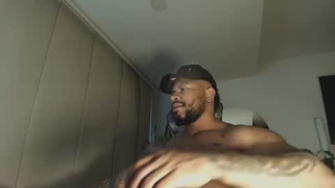 Snapshot of clark_strong chatting on 07/12/26, 11:23 clark_strong online show from 07/12/26, 11:23