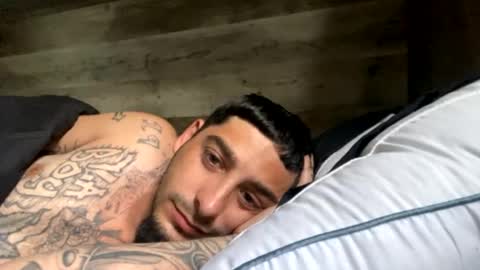 Snapshot of clarkshammer95 chatting on 02/11/25, 01:20 clarkshammer95 online show from 02/11/25, 01:20