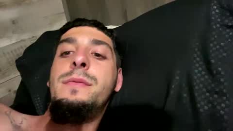 Snapshot of clarkshammer95 chatting on 02/14/25, 05:41 clarkshammer95 online show from 02/14/25, 05:41