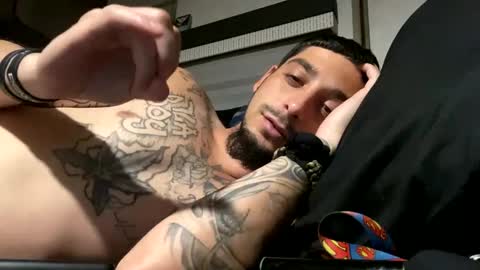 Snapshot of clarkshammer95 chatting on 02/17/25, 06:09 clarkshammer95 online show from 02/17/25, 06:09