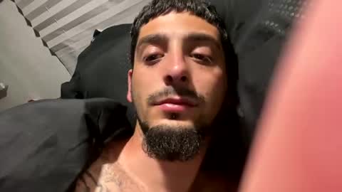 Snapshot of clarkshammer95 chatting on 02/22/25, 06:39 clarkshammer95 online show from 02/22/25, 06:39