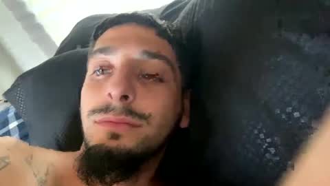 Snapshot of clarkshammer95 chatting on 02/22/25, 01:24 clarkshammer95 online show from 02/22/25, 01:24