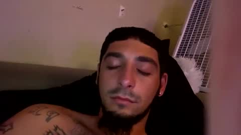 Snapshot of clarkshammer95 chatting on 03/03/25, 06:22 clarkshammer95 online show from 03/03/25, 06:22