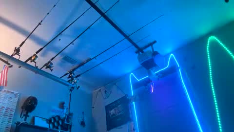 Snapshot of clarkshammer95 chatting on 09/15/25, 06:08 clarkshammer95 online show from 09/15/25, 06:08