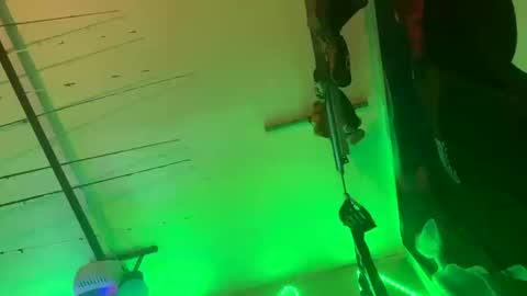 Snapshot of clarkshammer95 chatting on 10/16/25, 01:56 clarkshammer95 online show from 10/16/25, 01:56