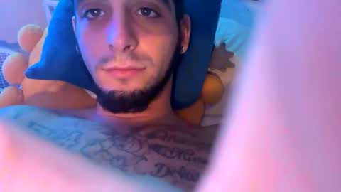 Snapshot of clarkshammer95 chatting on 10/18/25, 04:41 clarkshammer95 online show from 10/18/25, 04:41