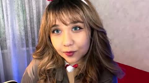 Lara online show from 11/23/25, 06:41