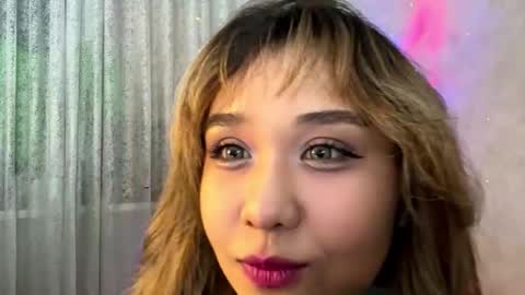 Lara online show from 12/02/25, 06:47