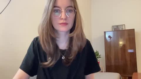 Snapshot of classyandgirly chatting on 12/21/24, 08:10 classyandgirly online show from 12/21/24, 08:10