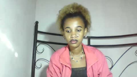 Snapshot of claudiannah chatting on 05/04/26, 04:19 claudianne online show from 05/04/26, 04:19