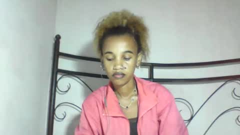 Snapshot of claudiannah chatting on 05/05/26, 04:42 claudianne online show from 05/05/26, 04:42