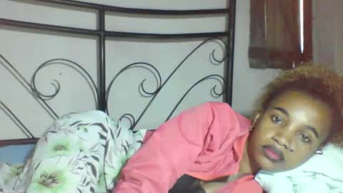 Snapshot of claudiannah chatting on 05/15/26, 05:03 claudianne online show from 05/15/26, 05:03