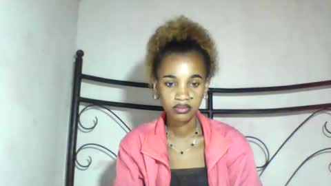 Snapshot of claudiannah chatting on 05/25/26, 06:36 claudianne online show from 05/25/26, 06:36
