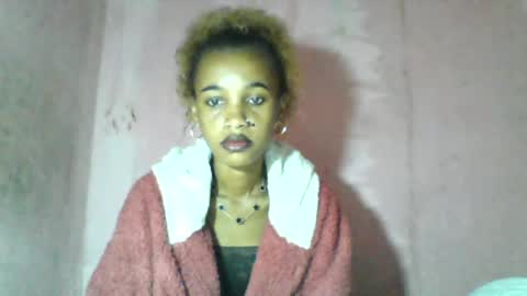 Snapshot of claudiannah chatting on 06/17/26, 01:56 claudianne online show from 06/17/26, 01:56