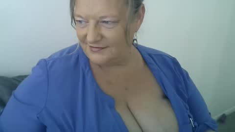 Snapshot of claudineddd chatting on 01/23/25, 09:39 ClaudineDDD online show from 01/23/25, 09:39