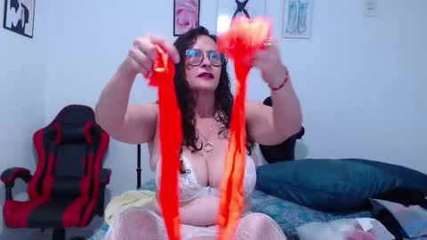 Snapshot of clayr_rosse chatting on 03/08/26, 02:04 Clayr online show from 03/08/26, 02:04
