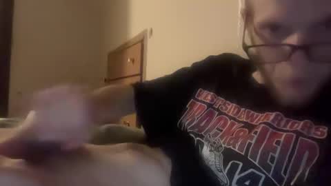 Snapshot of cleatus27 chatting on 05/17/26, 03:59 cleatus27 online show from 05/17/26, 03:59