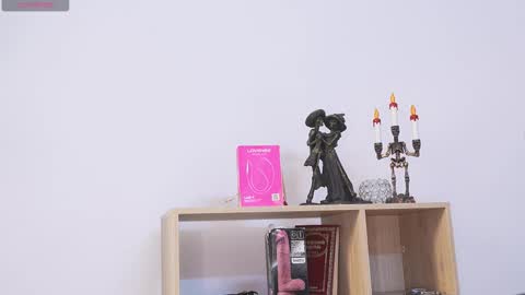 Cleo Adams online show from 11/20/25, 04:56