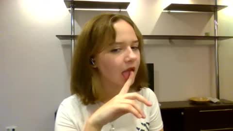 clementinaaures online show from 11/07/25, 12:05