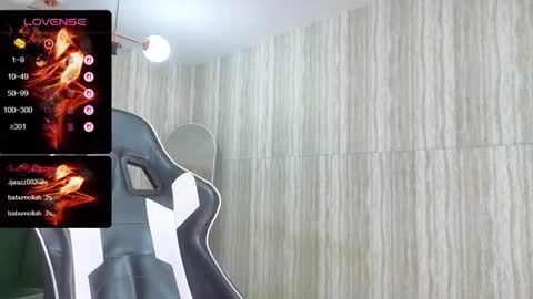 Snapshot of clementine_t chatting on 09/27/25, 02:55 Clementine online show from 09/27/25, 02:55