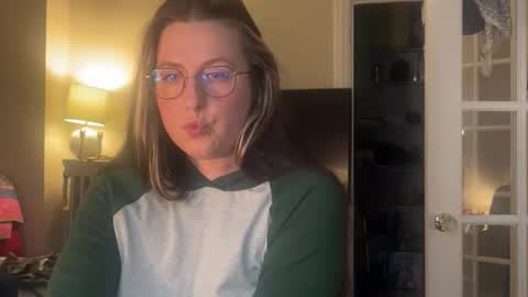 Snapshot of clemmy6699 chatting on 01/11/26, 04:06 clemmy and bane online show from 01/11/26, 04:06