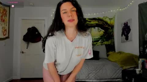 Snapshot of cleo_cam chatting on 04/26/26, 01:14 Cleo Schedule Updates online show from 04/26/26, 01:14