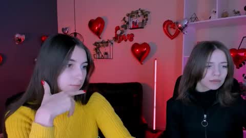 Snapshot of cleo_cool chatting on 02/17/26, 09:50 ur Cleo online show from 02/17/26, 09:50