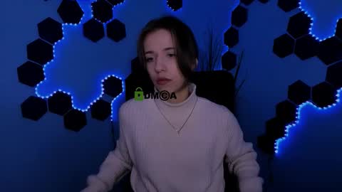 Snapshot of cleo_cool chatting on 02/25/26, 09:30 ur Cleo online show from 02/25/26, 09:30