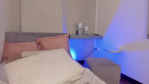 . Cleo Jhonson . online show from 02/20/26, 06:26