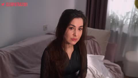 Cleopatra online show from 02/02/25, 10:57