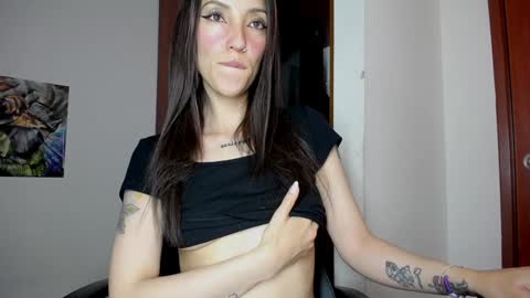 Snapshot of cleopatra_cute chatting on 12/24/24, 04:55 Nicol online show from 12/24/24, 04:55