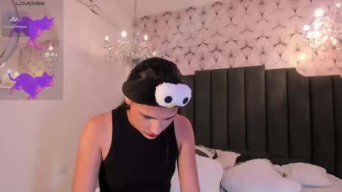 Cleopatra online show from 02/10/25, 06:24