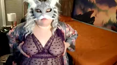 Snapshot of cleothedesertkitten chatting on 12/23/25, 02:09 Cleo the Desert Kitten online show from 12/23/25, 02:09