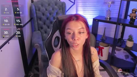 Snapshot of cleowhite_ chatting on 11/17/25, 10:15 cleowhite_ online show from 11/17/25, 10:15