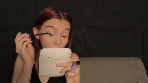 Snapshot of cleowhite_ chatting on 11/25/25, 09:48 cleowhite_ online show from 11/25/25, 09:48