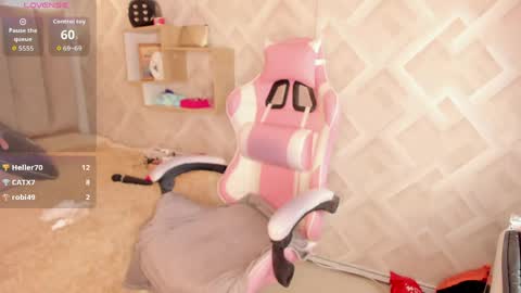 clhoe_johnson_ online show from 05/11/26, 02:45