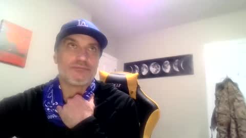 Snapshot of clintwood12 chatting on 12/12/24, 07:30 chad online show from 12/12/24, 07:30