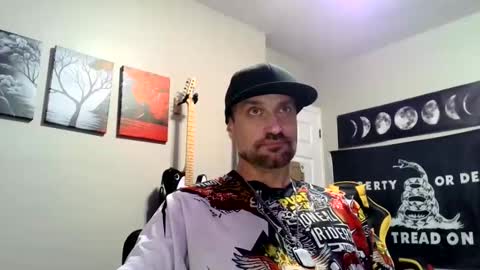 Snapshot of clintwood12 chatting on 01/10/25, 08:59 chad online show from 01/10/25, 08:59