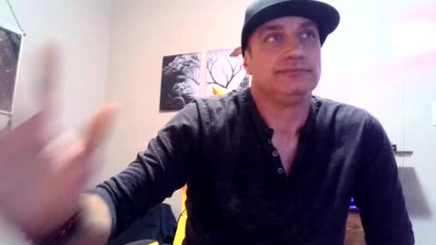 Snapshot of clintwood12 chatting on 01/28/25, 06:05 chad online show from 01/28/25, 06:05