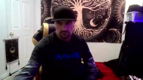 Snapshot of clintwood12 chatting on 09/17/25, 09:55 chad online show from 09/17/25, 09:55