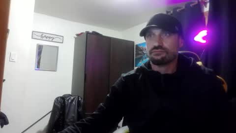 Snapshot of clintwood12 chatting on 11/03/25, 03:08 chad online show from 11/03/25, 03:08