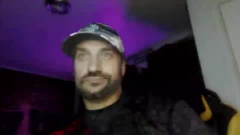 Snapshot of clintwood12 chatting on 11/25/25, 05:07 chad online show from 11/25/25, 05:07