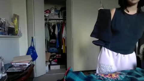 High Queen Clio online show from 12/04/24, 08:40