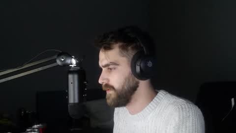 Snapshot of clipsonog chatting on 11/17/25, 12:44 AMA TAKE CHATURBATE OVER LETSGOOOOO started februari 12 2024 online show from 11/17/25, 12:44