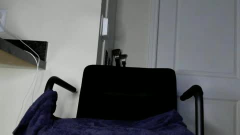 Snapshot of clitcommander26 chatting on 12/28/24, 08:26 instayour big commander online show from 12/28/24, 08:26