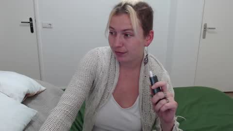 Snapshot of clittytastic chatting on 01/23/25, 02:17 Syl online show from 01/23/25, 02:17